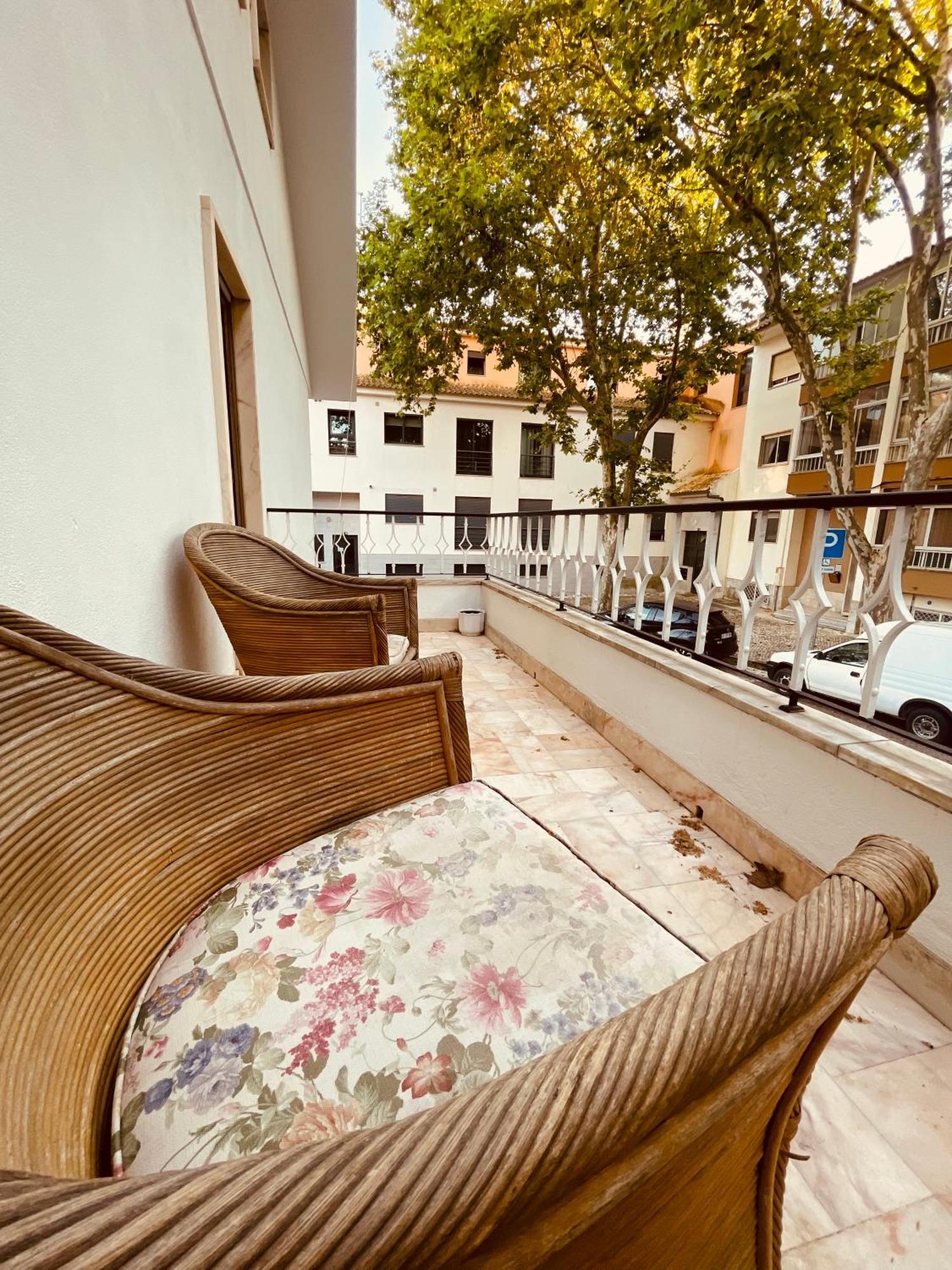 Lisbon Soul Surf Camp Hostel Cascais Kültér fotó